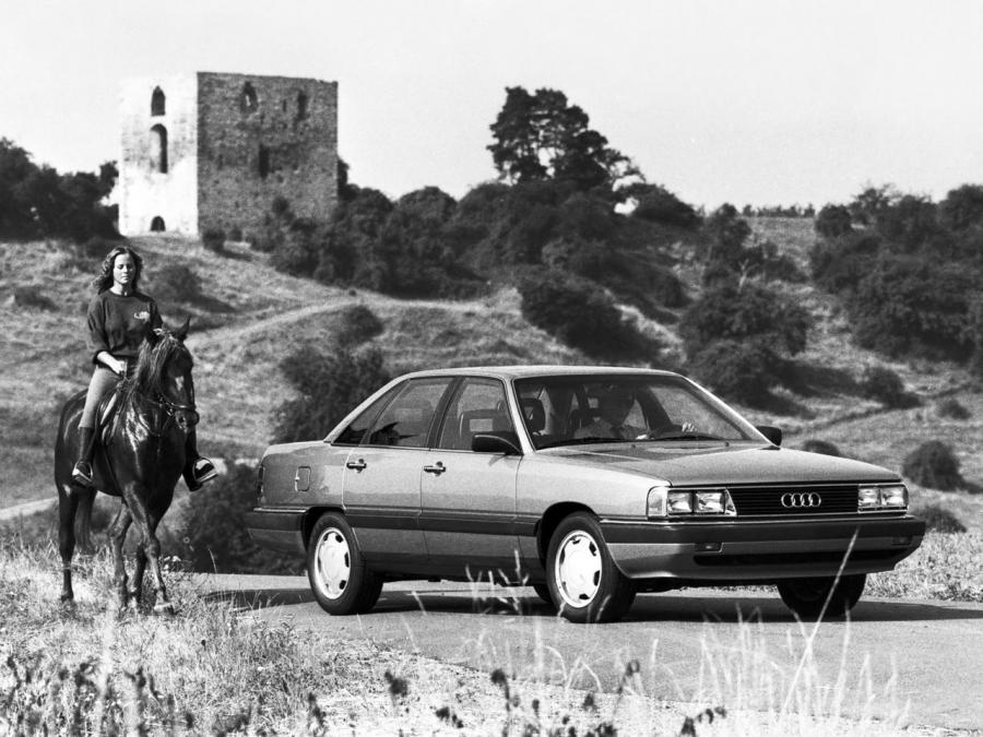 Audi 5000S Turbo 1984 года  (фото 1 из 10)